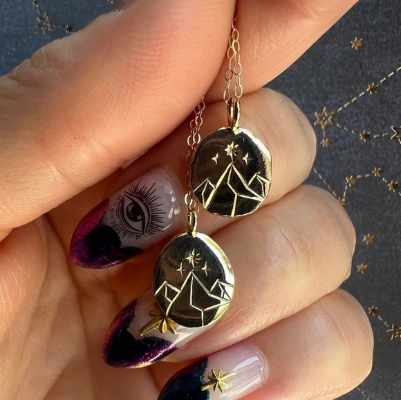 Solid 14k yellow gold ACOTAR Night Court Talisman ✨️ Necklace - Picture 3 of 6